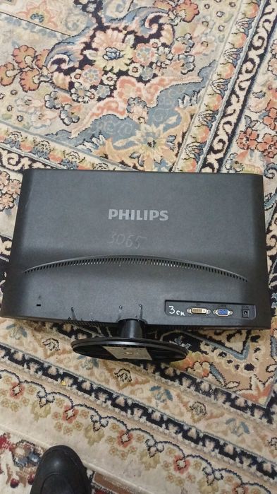 Монитор PHILIPS новый