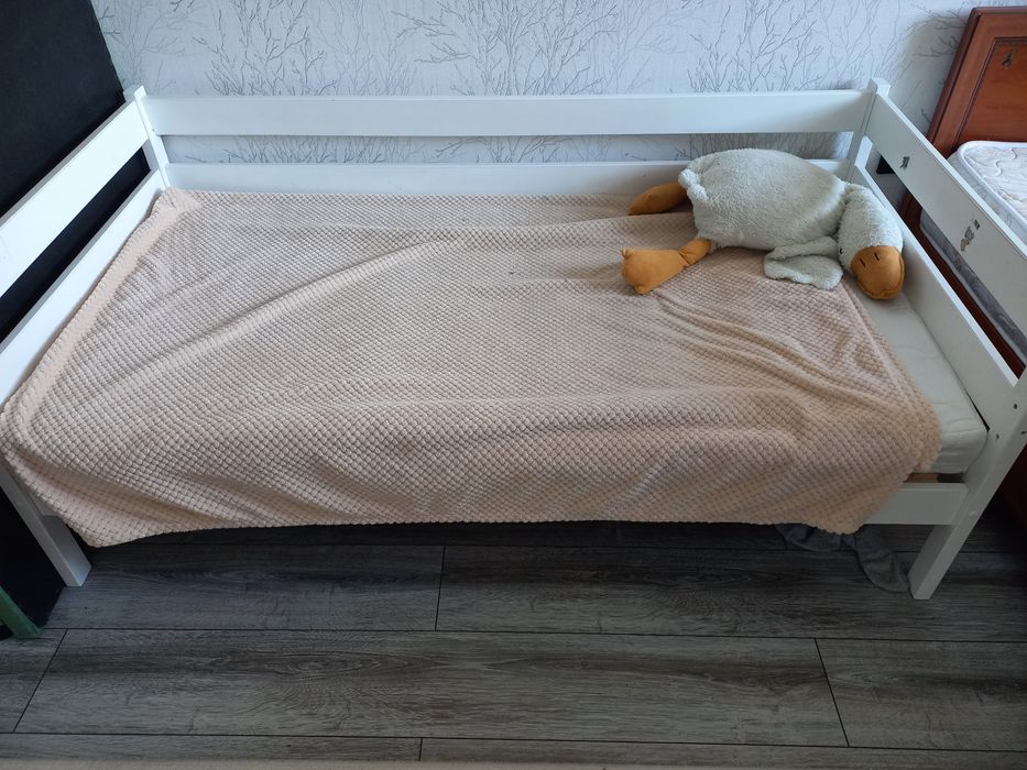 Кровать детская целая