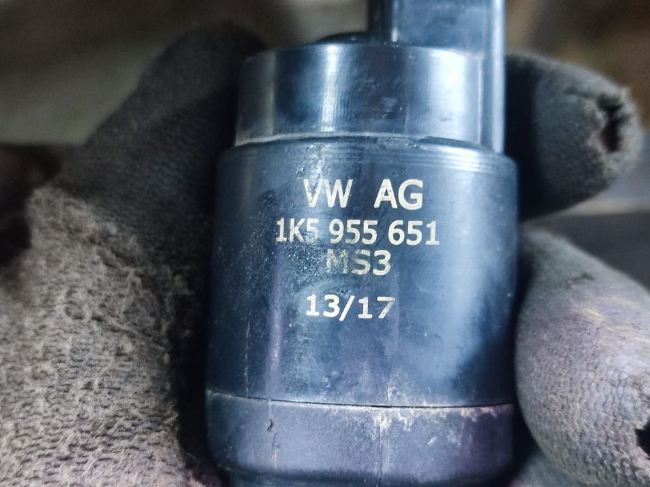 Pompa motoras vas lichid parbriz 1K5955651 Skoda Rapid 3 [2012 - 2017