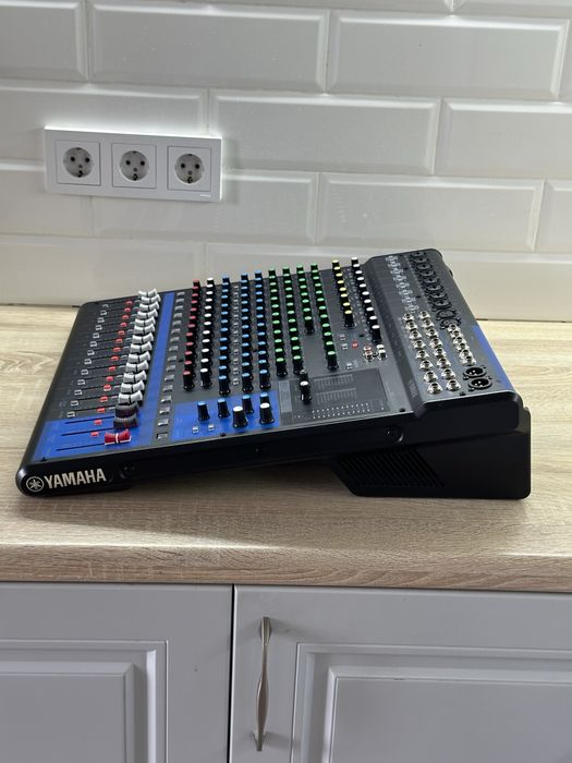 Yamaha mg16xu микшерный пульт