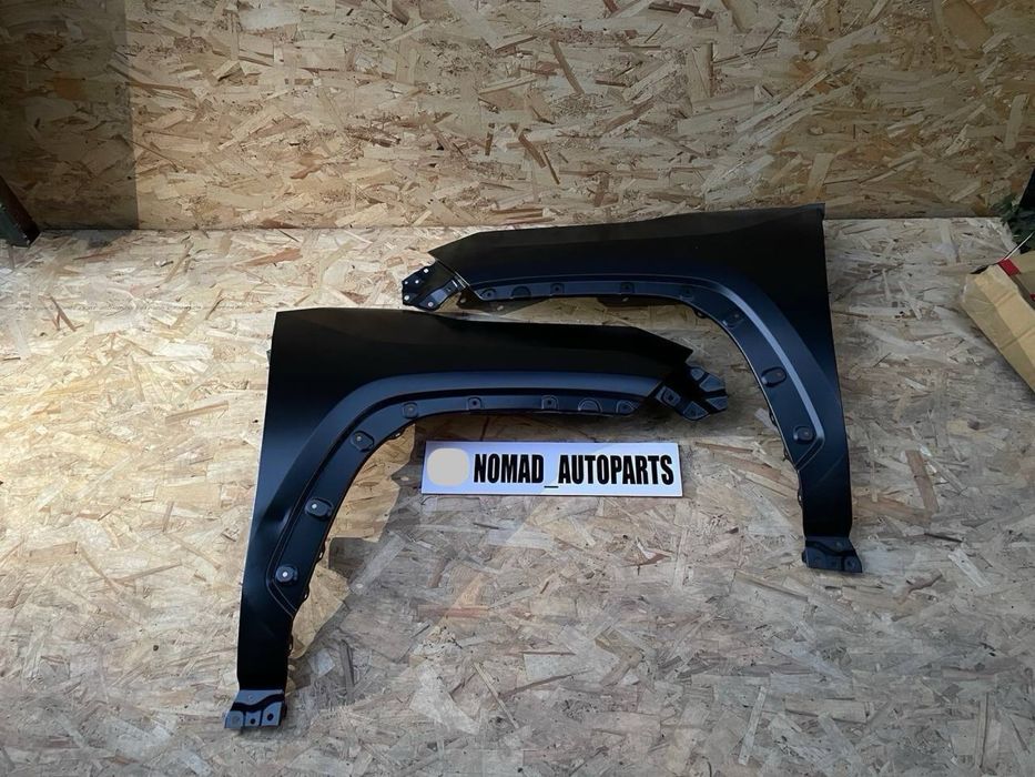 Крыло передний на Рав4 20-23