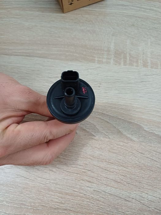 Клапан абсорбера Renault Logan