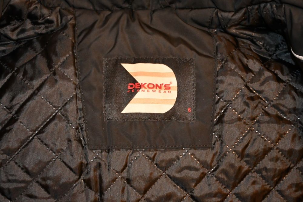 Scurta barbateasca de iarna marime 62-64 culoare neagra gluga detasabi