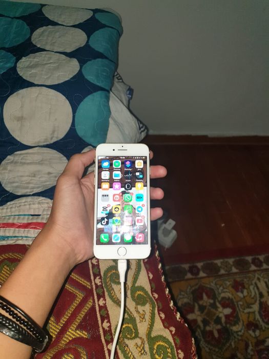 Iphone 7 продается