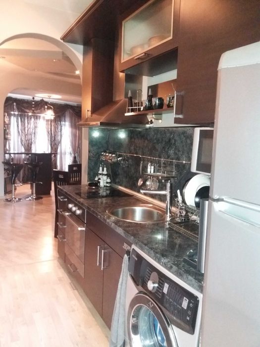 Продава се Тристаен апартамент в Велико Търново, Център - 90 кв.м за 1356 €/кв.м - Снимка #7