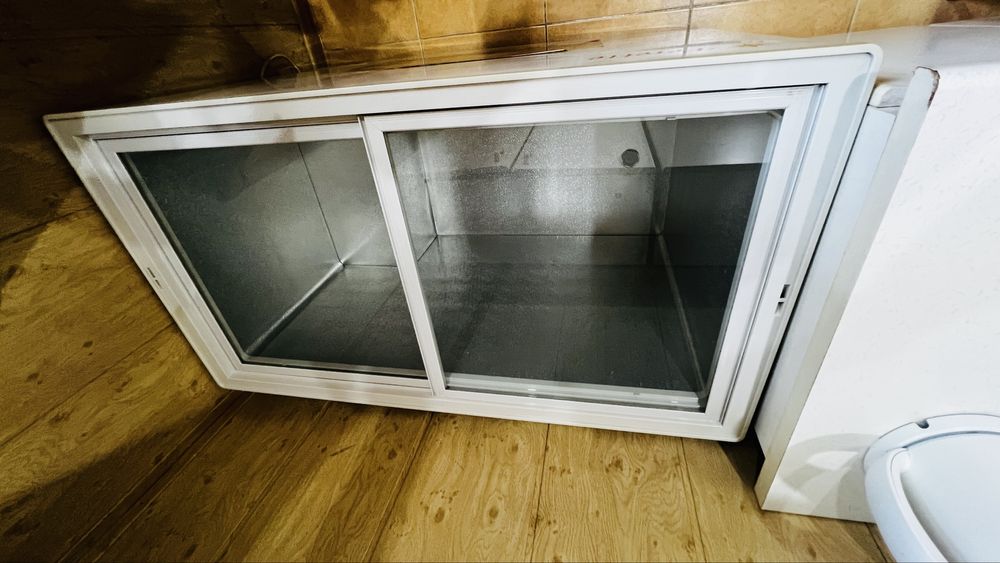 Продается морозильная камера