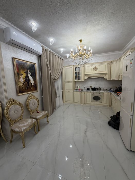 Продам коттедж, дом, замок