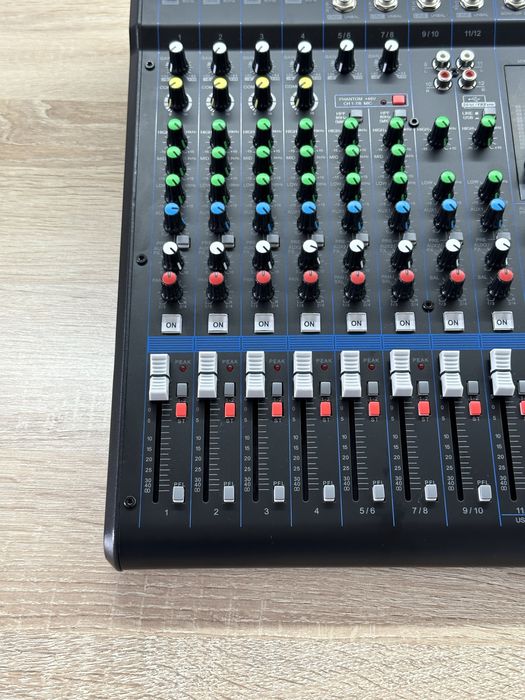 Микшер yamaha mg12xu