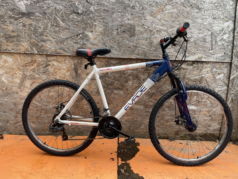 Bicicleta apollo evade frane pe disc roti 26” cadru aluminiu
