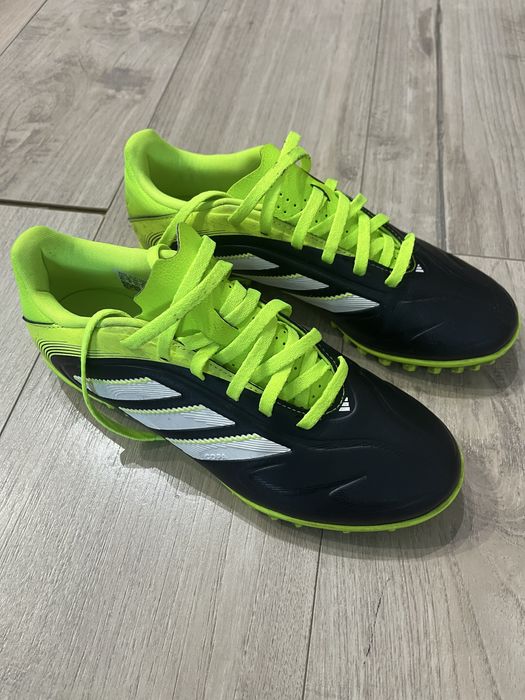 Футболни обувки- стоножки