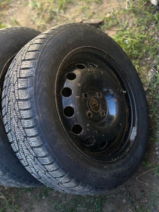 Продам шины зимние 185/65/15