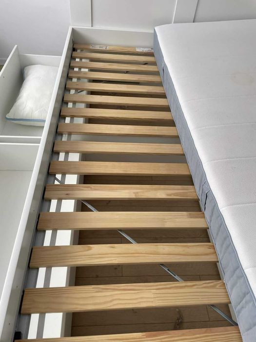 Set mobilier dormitor (Dressing / Comoda / Pat / Saltea / Noptiera)