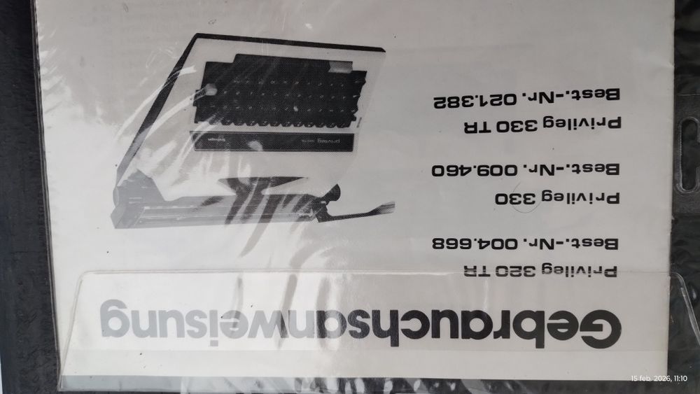 Mașină de scris  Privileg 330TR (varianta Quadrato).