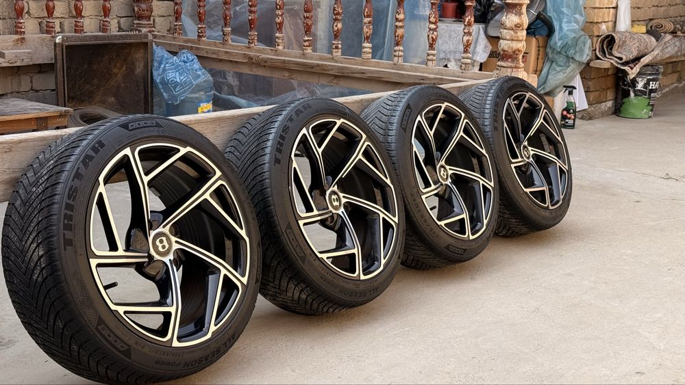 Bentley диска 215/45/17