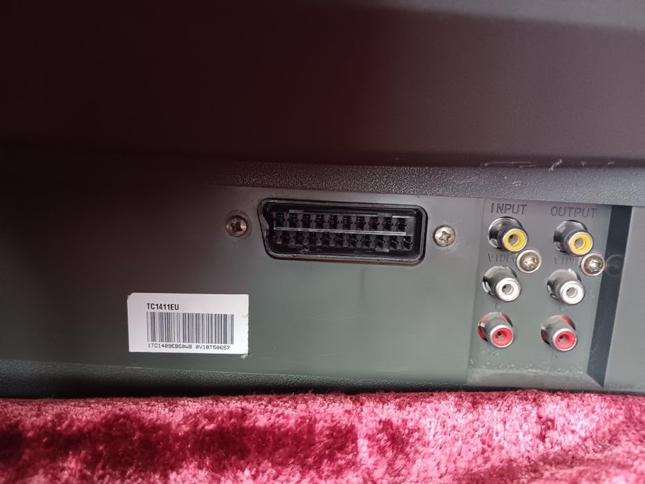 Телевизори Crown и Hisense