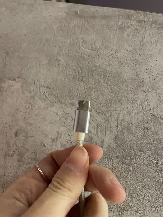 Провода и зарядки