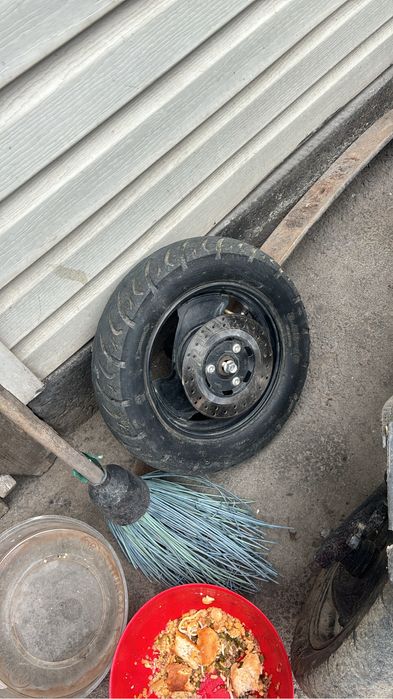 Продам колеса передние на мопед