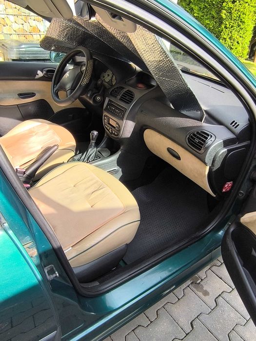 Vând Peugeot 206