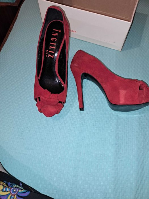 Елегантни дамски обувки