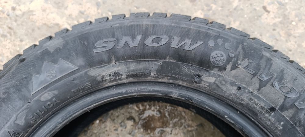 Все сезонни гуми за джип. 2бр.215-65-104 M+S