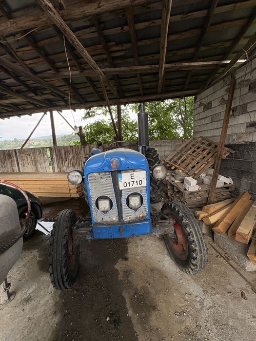 Трактор Fordson major