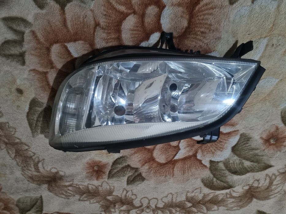 Фары на опель зафира