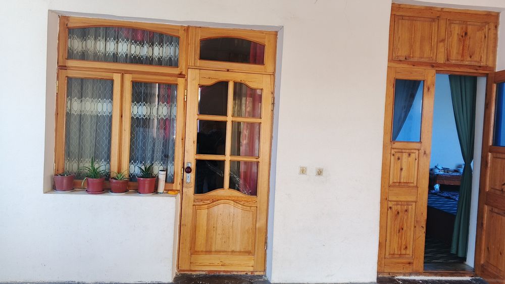 Ховли уй сотилади