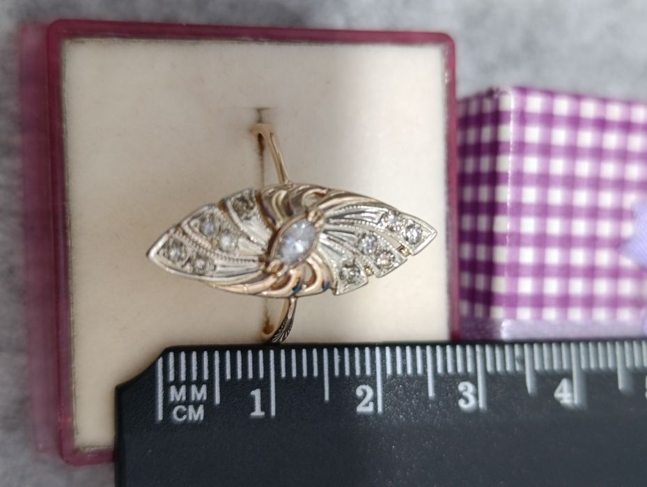 Кольцо советское с якутскими бриллиантами.