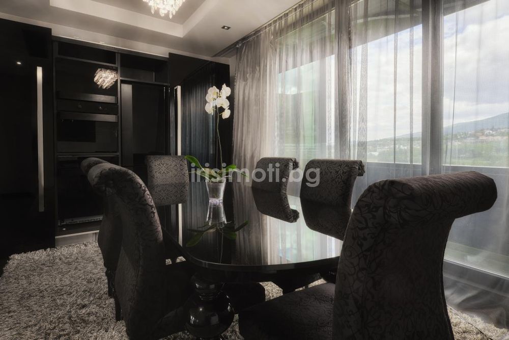 Продава се Тристаен апартамент в София, Манастирски ливади - 232 кв.м за 1484 €/кв.м - Снимка #4