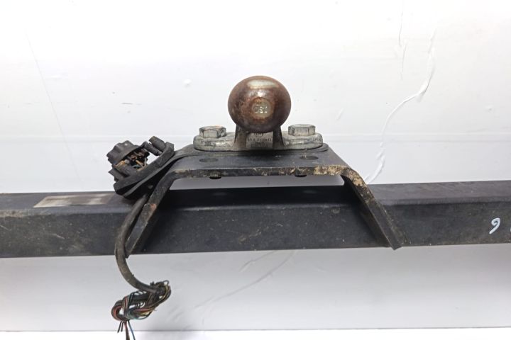 Carlig remorca Mercedes-Benz Sprinter prima generatie 903 (facelift)