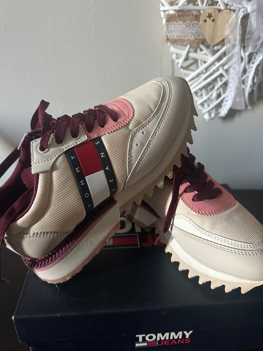 Обувки Tommy Jeans