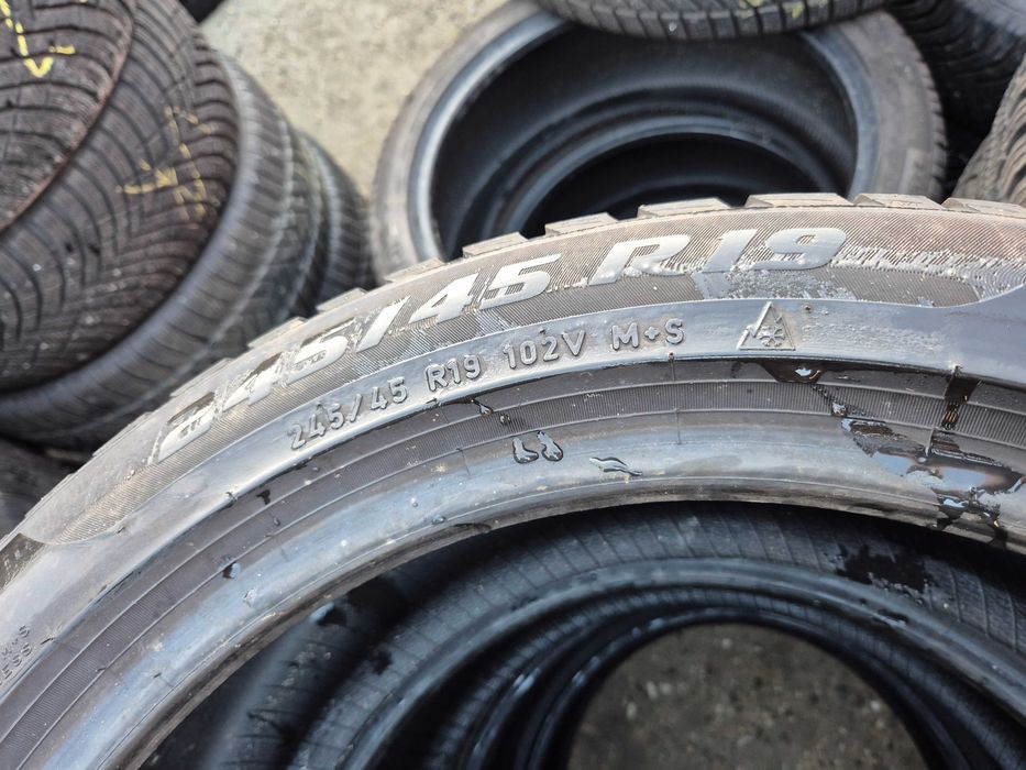 2 Anvelope de IARNA - 245/45/19 - PIRELLI - Stare F BUNA DOT 2023