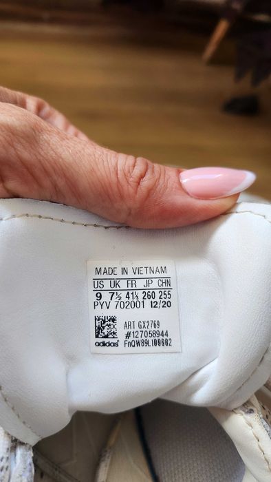 Сникърси adidas & Beyonce, намаление, 100лв