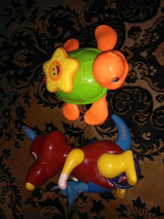 Продам музыкальные игрушки