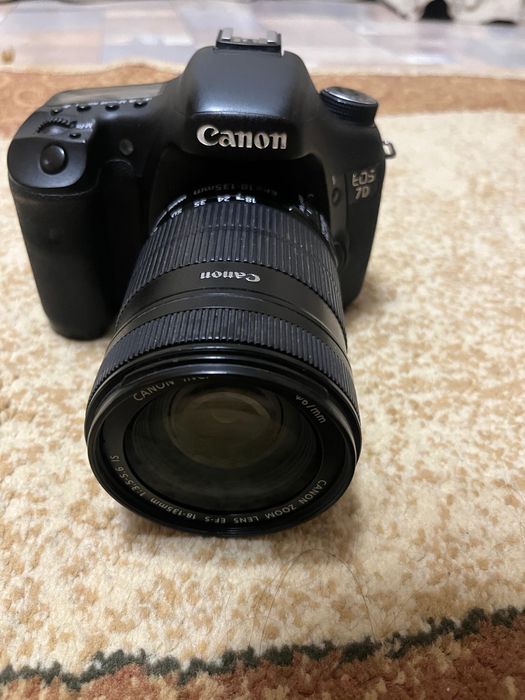 Canon 7D в хорошем состояние