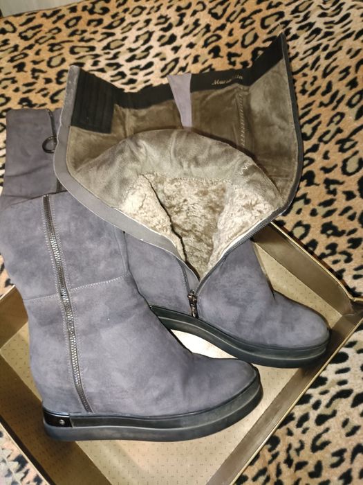 Продам зимние замшевые сапоги