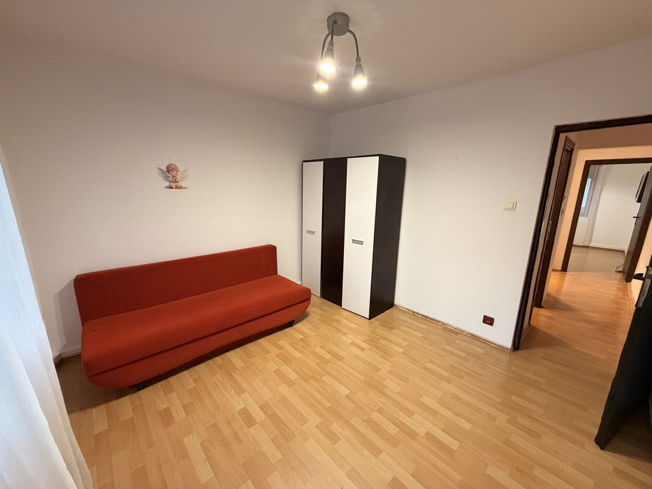 Apartament cu 3 camere