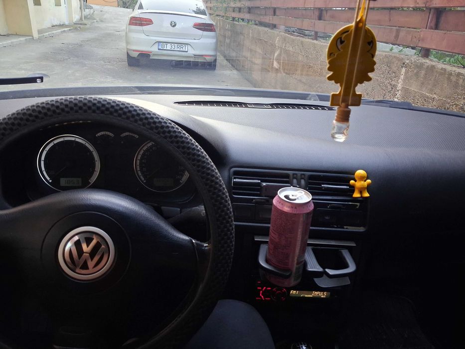 Automobil de vânzare