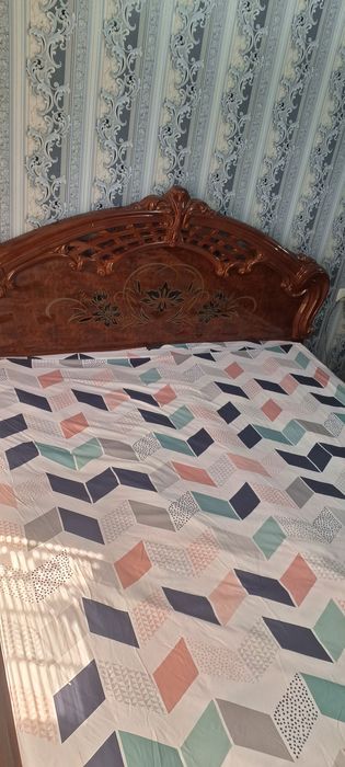 Спальный кровать