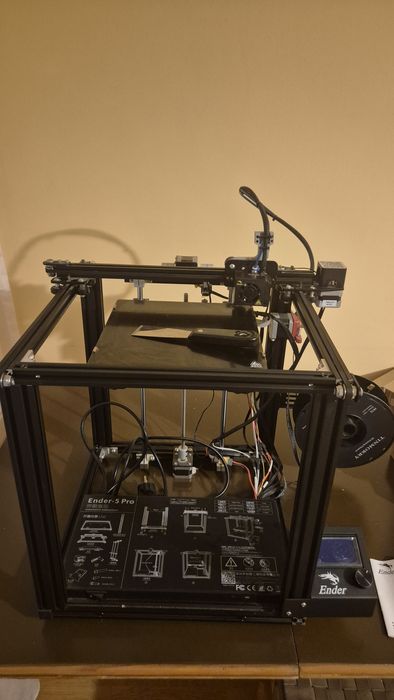 Imprimanta 3d  Ender 5 Pro filamente bonus