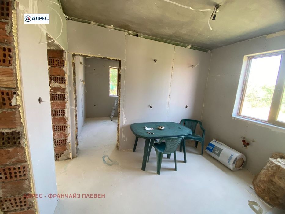 Къща в Враца, област-с.Чирен площ 152 цена 60000