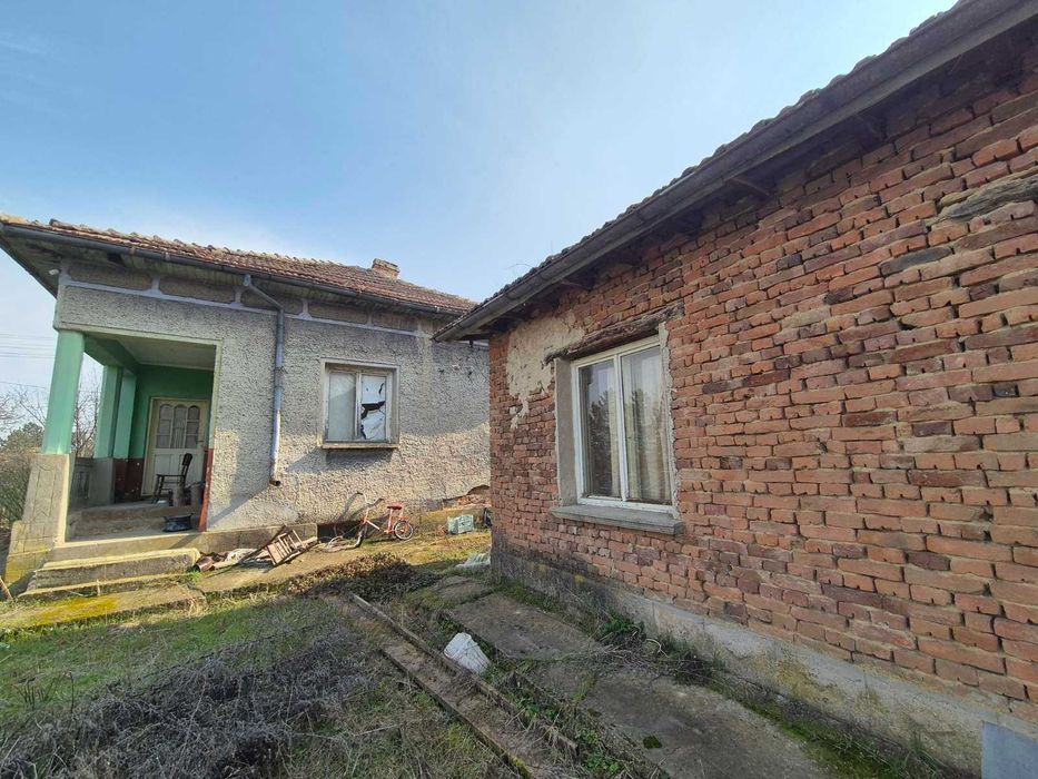 Фотоволтаична централа 60 KW и къща до гр. Белене .