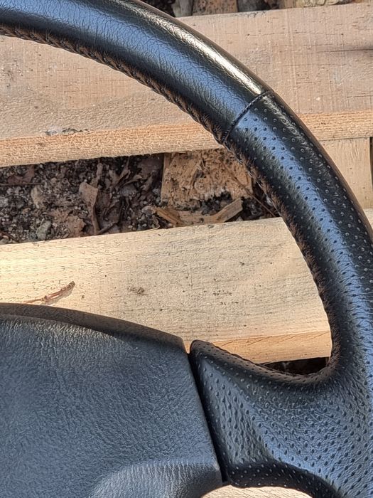 Руль на Subaru Forester  Sg