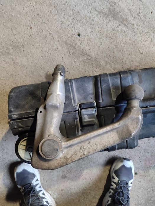 Теглич за БМВ Е 46.