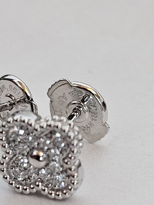 Van Cleef & Arpels diamonds обици