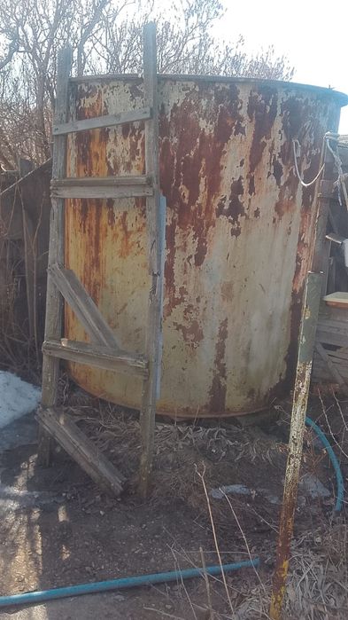 Продам емкость 5кубков