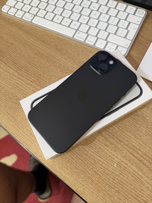 iPhone 15 black impecabil cutie completa