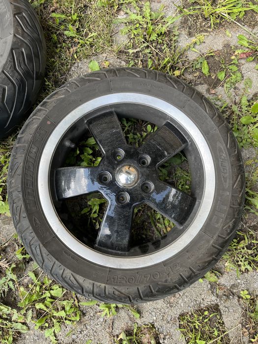 Джанти с гуми за Vespa