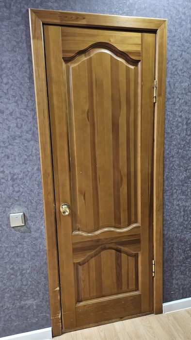 4 сосновых двери.