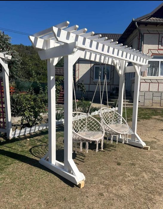 Leagan tip pergola